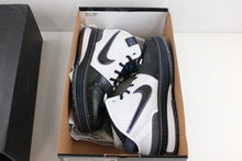 Load image into Gallery viewer, Nike LeBron 6 Summit Lake Hornet