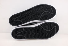 Load image into Gallery viewer, Nike SB Zoom Stefan Janoski Mid Black