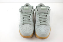 Load image into Gallery viewer, Nike SB Dunk Low Island Green Gum