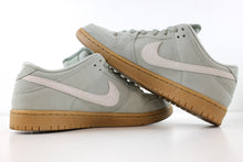 Load image into Gallery viewer, Nike SB Dunk Low Island Green Gum