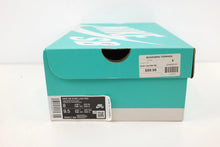Load image into Gallery viewer, Nike SB Dunk Low Island Green Gum
