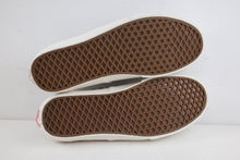 Load image into Gallery viewer, Vans Authentic LX Mickey Square