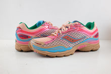 Load image into Gallery viewer, Saucony ProGrid Omni 9 Jae Tips To Do List Tan