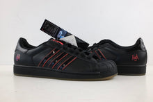 Load image into Gallery viewer, Star Wars x Adidas Superstar 2 &#39;Darth Vader&#39;