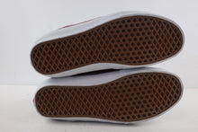 Load image into Gallery viewer, Vans Mt. Edition Mid LX Red