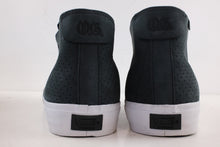 Load image into Gallery viewer, Vans Syndicate Chukka Decon “S” Ice T