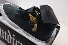 Load image into Gallery viewer, Vans Syndicate Chukka Decon “S” Ice T