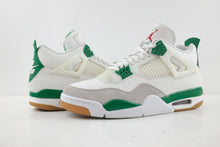 Load image into Gallery viewer, Air Jordan 4 Retro SB Pine Green