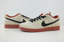 Load image into Gallery viewer, Nike SB Dunk Low Pro Hennessy