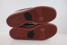 Load image into Gallery viewer, Nike SB Dunk Low Pro Hennessy