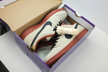 Load image into Gallery viewer, Nike SB Dunk Low Pro Hennessy