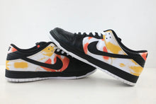 Load image into Gallery viewer, Nike SB Dunk Low Raygun Tie-Dye (Black)