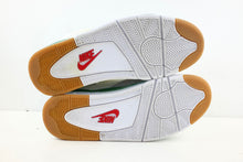 Load image into Gallery viewer, Air Jordan 4 Retro SB Pine Green