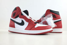 Load image into Gallery viewer, Air Jordan 1 Retro High Chicago (2015)