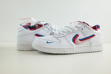 Load image into Gallery viewer, Nike SB Dunk Low Parra