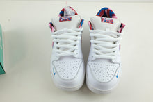 Load image into Gallery viewer, Nike SB Dunk Low Parra