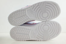 Load image into Gallery viewer, Nike SB Dunk Low Parra
