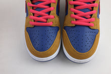 Load image into Gallery viewer, Nike SB Dunk Low Reverse Papa Bear