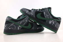 Load image into Gallery viewer, Nike SB Dunk Low There Skateboards