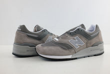 Load image into Gallery viewer, New Balance 997 Grey