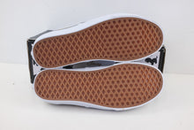 Load image into Gallery viewer, Vans Authentic Winnie the Pooh