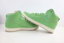 Load image into Gallery viewer, Nike SB Dunk High Statue of Liberty