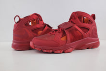 Load image into Gallery viewer, Nike Zoom Huarache TR Mid Flash