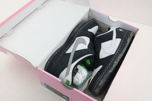 Nike SB Dunk Low Staple Panda Pigeon