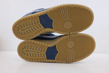 Load image into Gallery viewer, Nike SB Dunk Low Navy Gum