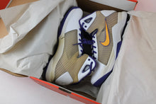 Load image into Gallery viewer, Nike Hyperdunk Kobe Lakers Home