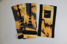 Load image into Gallery viewer, Nike Kobe 8 Sulfur Electric Yellow (Strike at Light Speed Event)