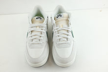 Load image into Gallery viewer, Nike SB Challenge Court Swan Gorge Green