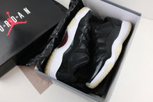 Load image into Gallery viewer, Air Jordan 11 Retro Low 72-10