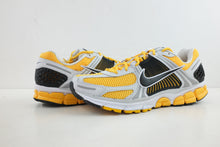 Load image into Gallery viewer, Nike Zoom Vomero 5 Photon Dust Laser Orange