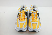 Load image into Gallery viewer, Nike Zoom Vomero 5 Photon Dust Laser Orange