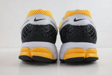 Load image into Gallery viewer, Nike Zoom Vomero 5 Photon Dust Laser Orange