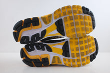 Load image into Gallery viewer, Nike Zoom Vomero 5 Photon Dust Laser Orange