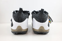 Load image into Gallery viewer, Reebok DMX Run 10 x SNS