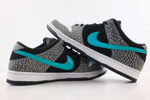 Load image into Gallery viewer, Nike SB Dunk Low Atmos Elephant