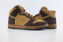Load image into Gallery viewer, Nike SB Dunk High Brown Pack