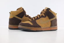 Load image into Gallery viewer, Nike SB Dunk High Brown Pack