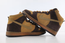Load image into Gallery viewer, Nike SB Dunk High Brown Pack