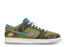 Load image into Gallery viewer, Nike Dunk Low Premium SiEMPRE Familia