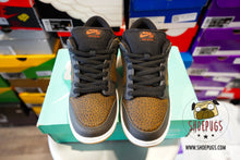 Load image into Gallery viewer, Nike SB Dunk Low Giraffe Print